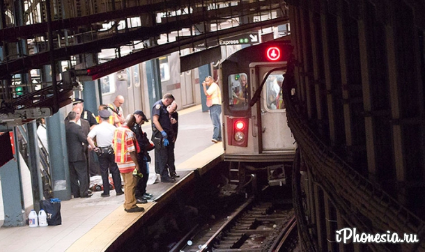 Американка погибла в метро из-за выпавшего из рук iPad